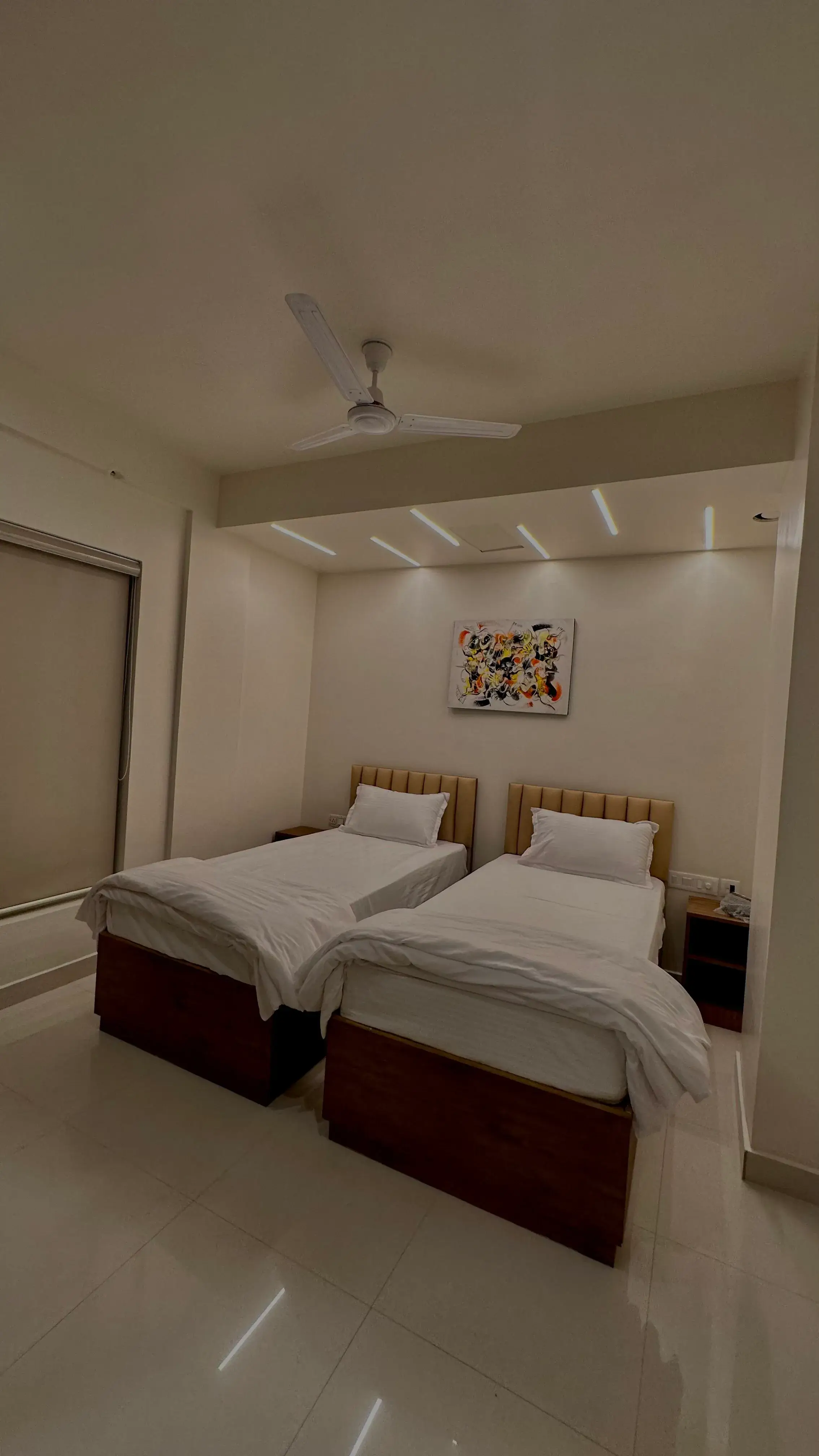 Best Hotel in Ooty | Valley View Rooms | DrizzleDropinn
